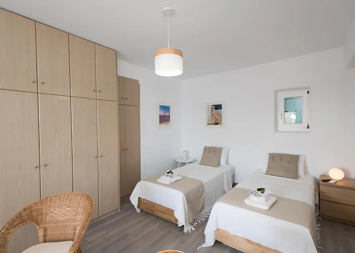 ヴィラ Tiffanys Plintri